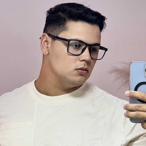 Armação de Óculos 76006 Quadrado Preto Brilho e Vermelho